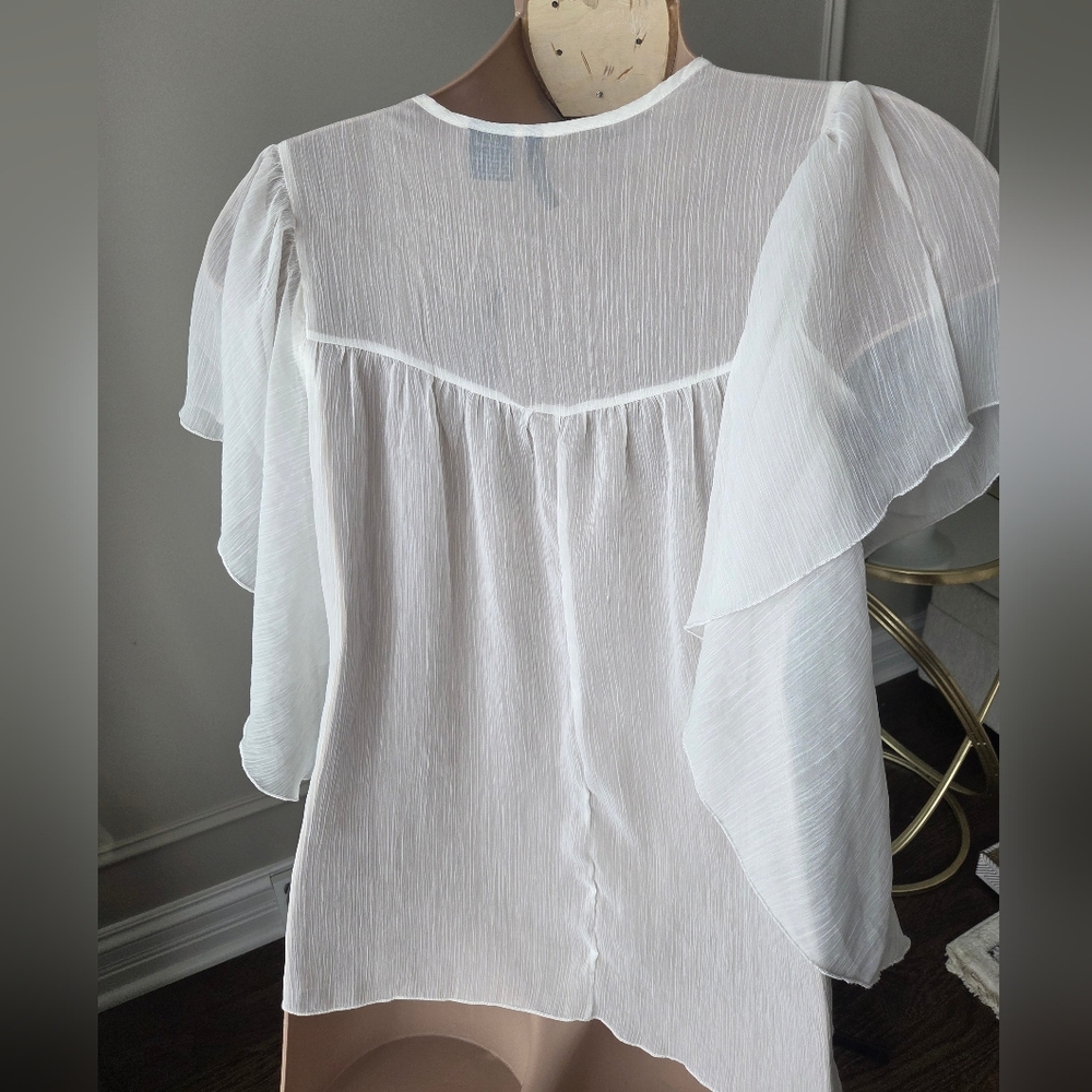 NWT New Directions White Blouse with Lace Detail Front Flutter Sleeves Sz.S - Picture 4 of 8